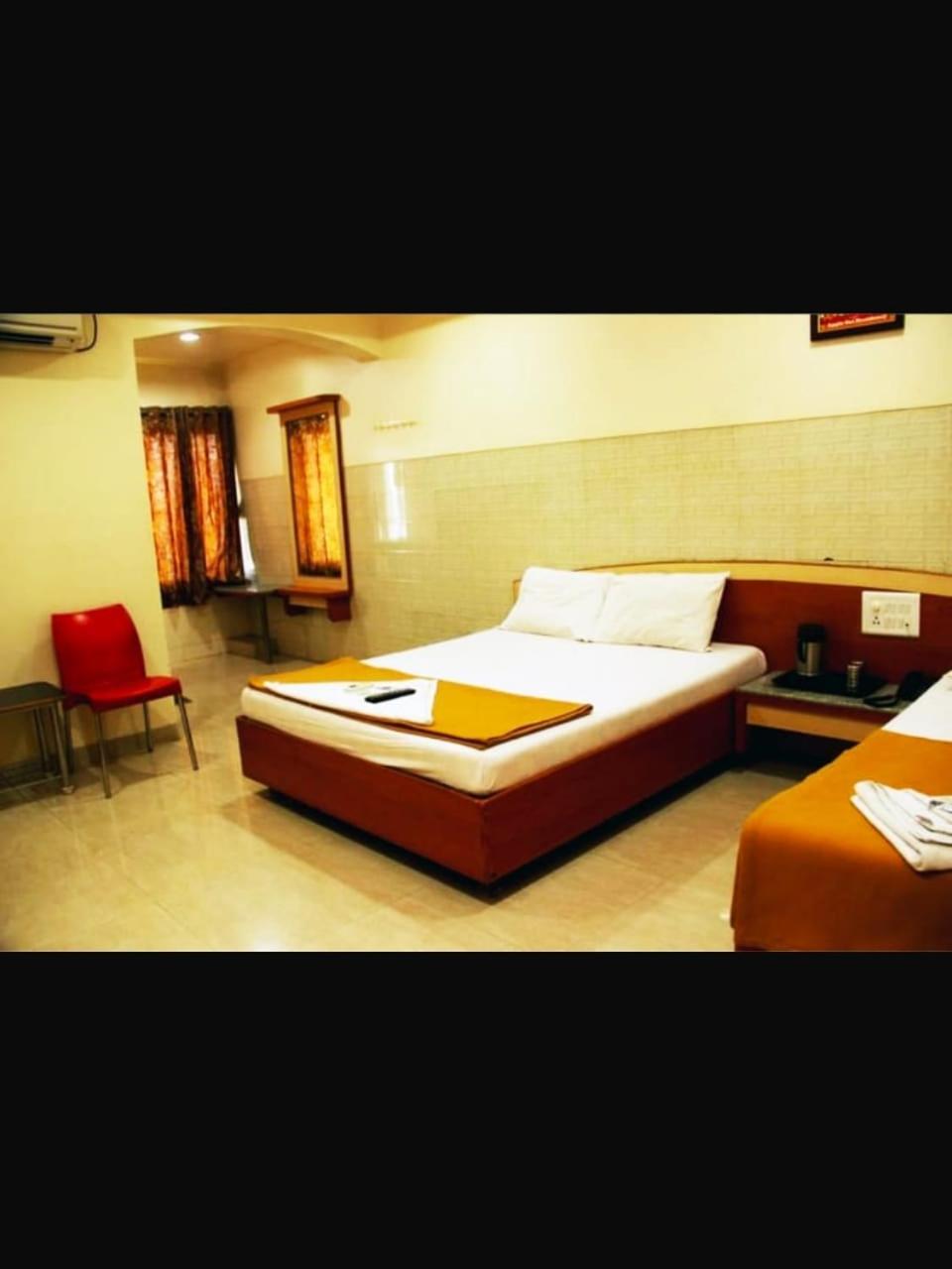 שירדי Hotel Apple Sai Residency מראה חיצוני תמונה